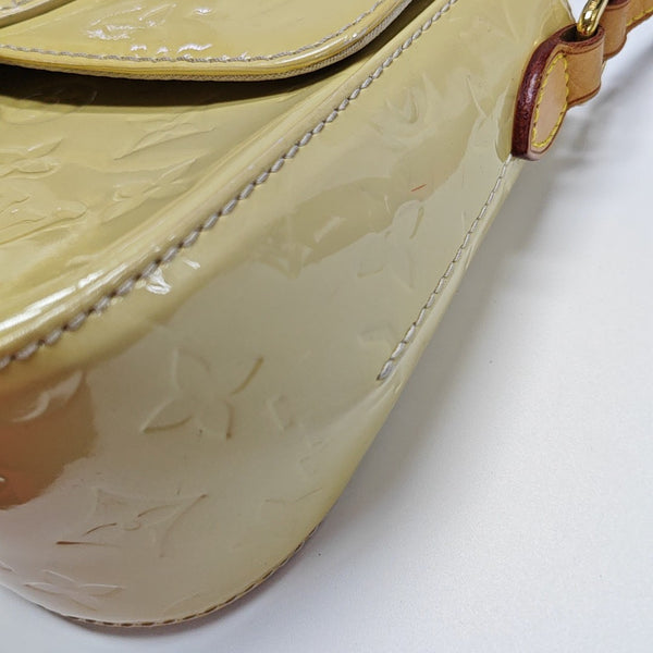 BELLFLOWER PM Patent Leather Beige