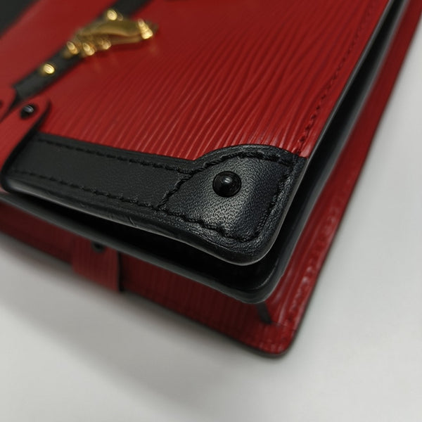 TRUNK Epi Red