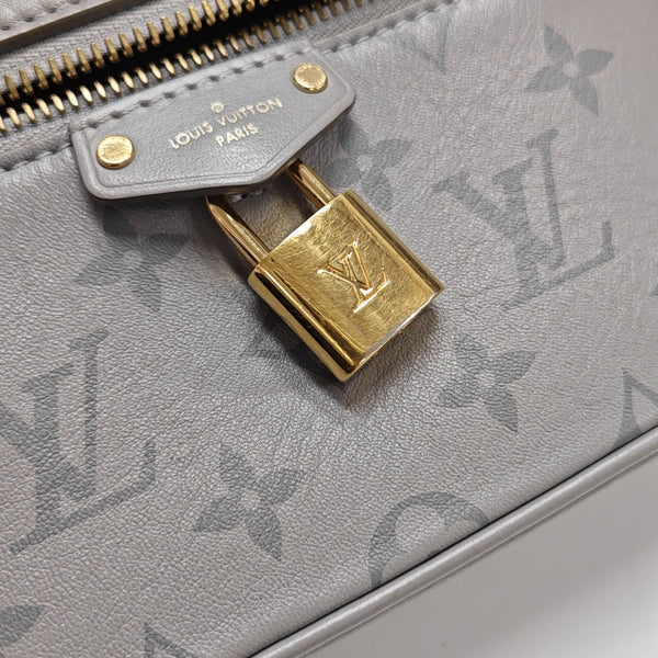 Vanity Chain Pouch PM Monogram Calfskin Gray