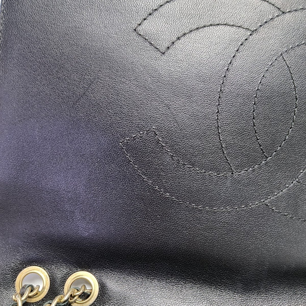 Quilted Lambskin Shoulder Bag Black