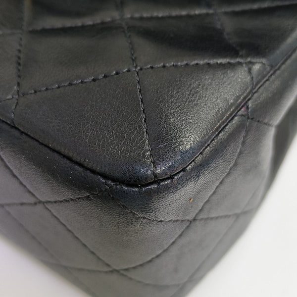 CLASSIC FLAP Medium Quilted Lambskin Black