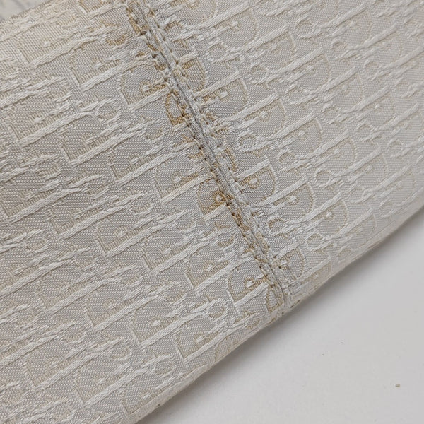 Oblique Canvas White