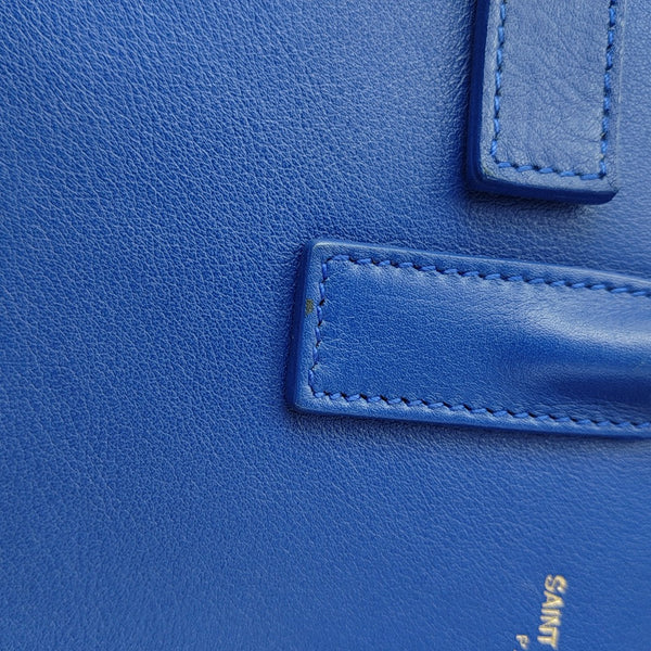 SAC DE JOUR Nano Calfskin Blue