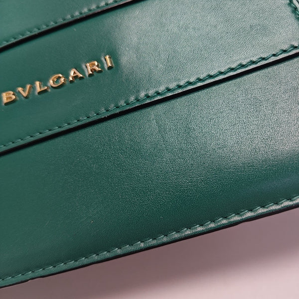 SERPENTI FOREVER Medium Calfskin Green