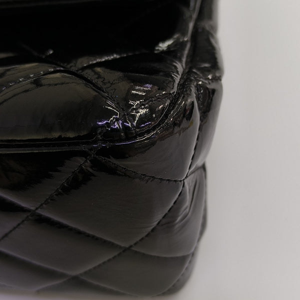 CLASSIC FLAP Jumbo Quilted Patent Leather Black
