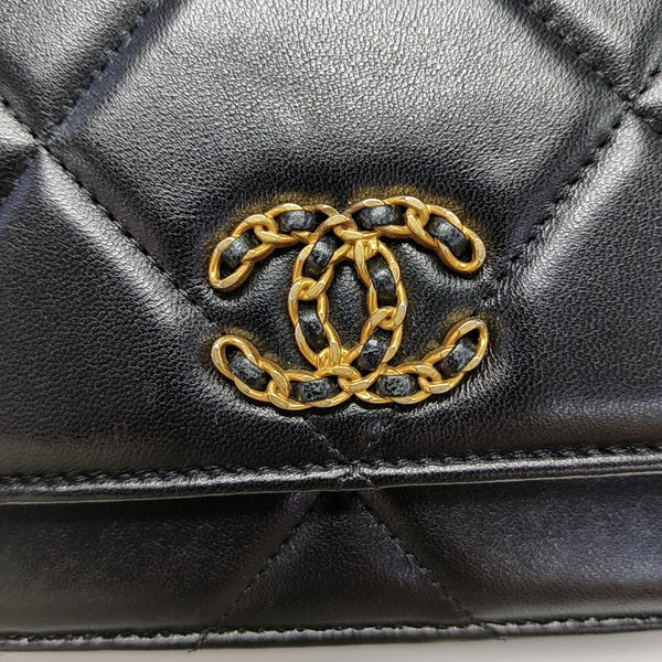 Chanel 19 WOC Piel de Cordero Acolchada Negra