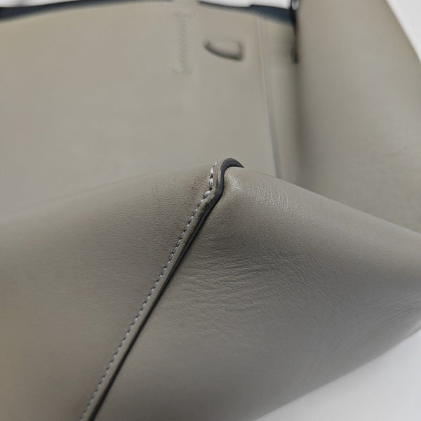 CABAS PHANTOM Small Calfskin Gray
