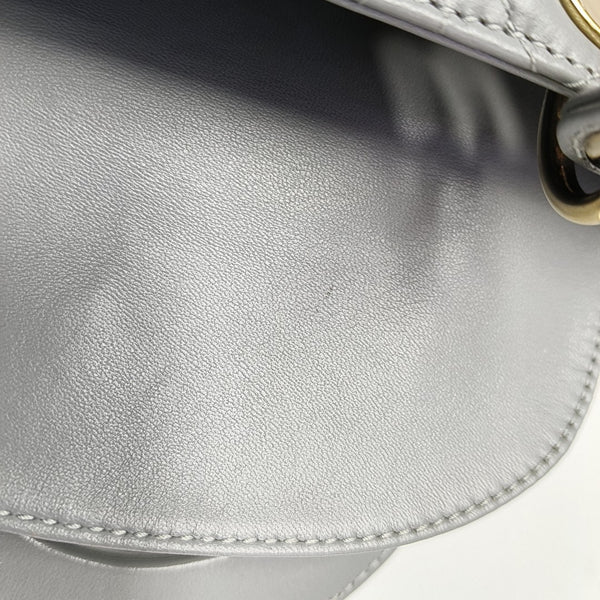 Lady Dior Pequeño de Piel de Cordero Acolchada Gris