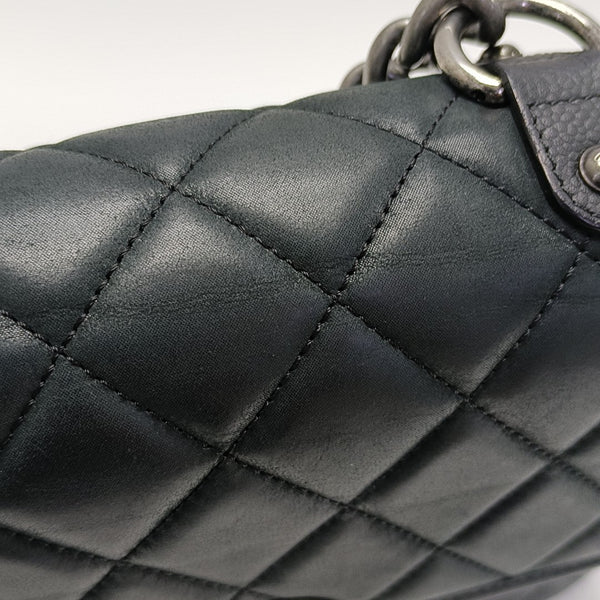 Quilted Calfskin Shoulder Bag Black
