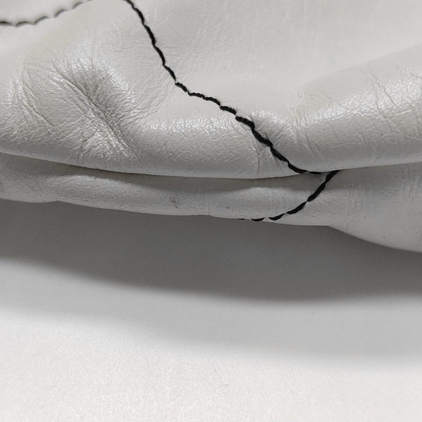 CHANEL 22 Medium Quilted Calfskin White