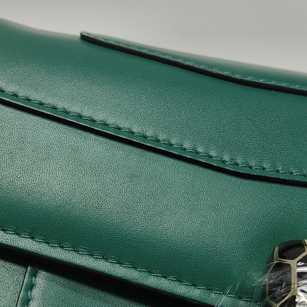 SERPENTI FOREVER Medium Calfskin Green