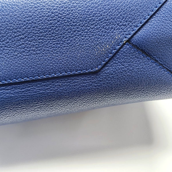 Authenticated pre-owned LOCKME Calfskin Blue - Shoulder Bag at Looply