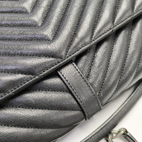 COLLEGE Large Chevron Lambskin Black