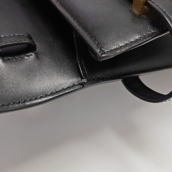 MANHATTAN Medium Calfskin Black