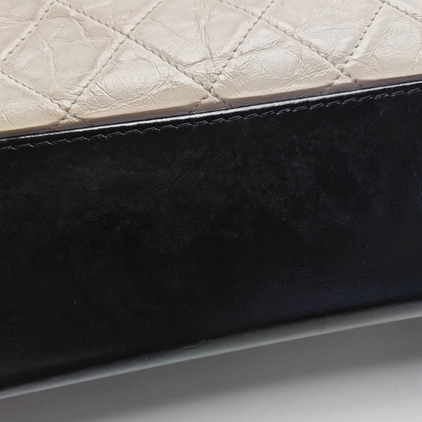 GABRIELLE Medium Quilted Calfskin White