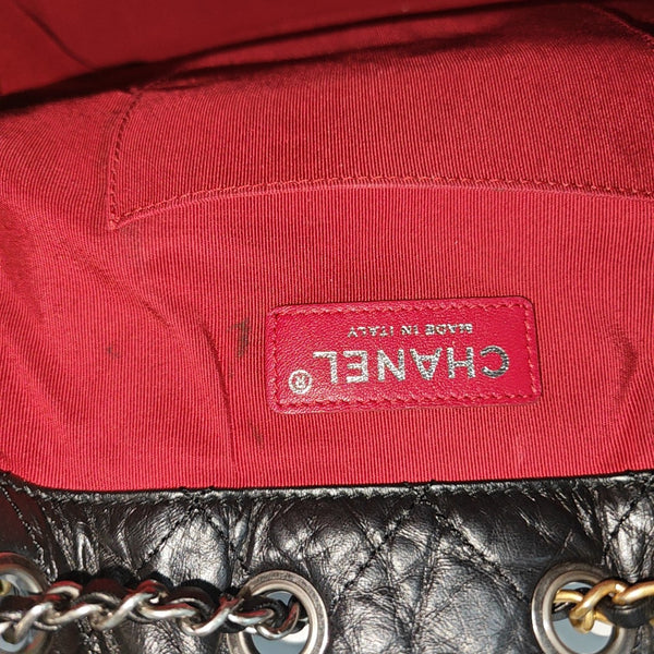 GABRIELLE Small Quilted Calfskin Black