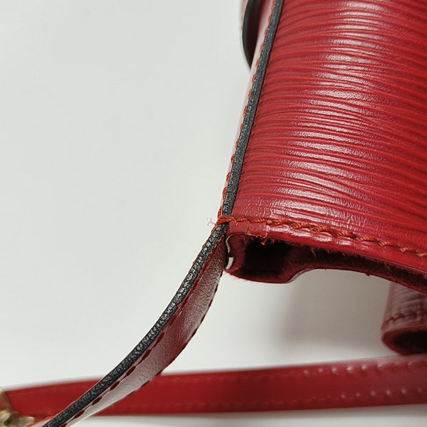 D'EPAULE Epi Red