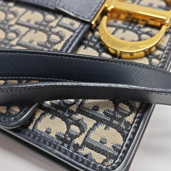 30 Montaigne Oblique Canvas Blue