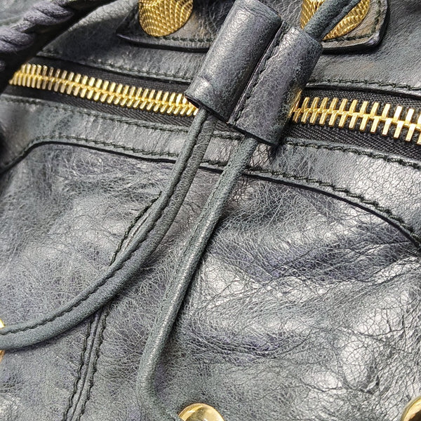 Pompon Bag Calfskin Black