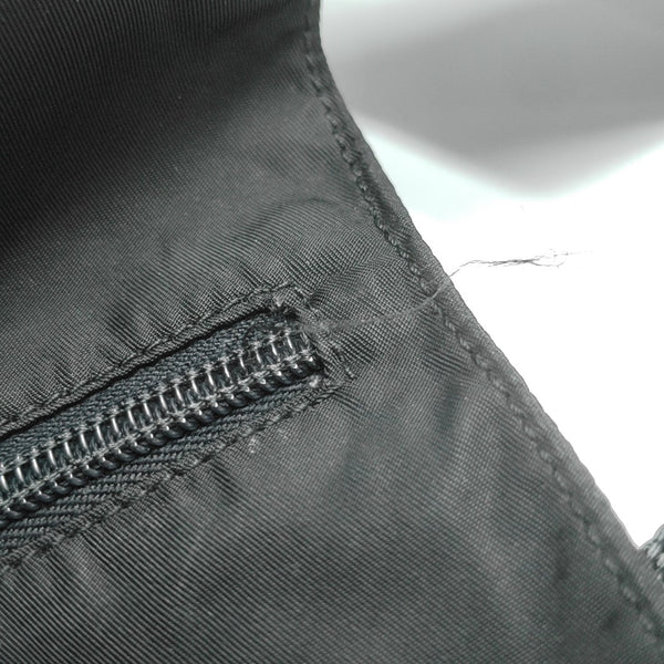 Vela Messenger Bag Nylon Black