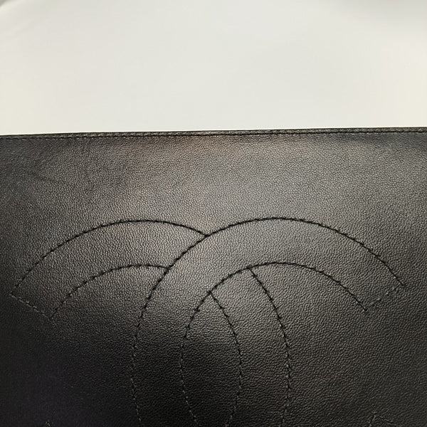 Quilted Lambskin Shoulder Bag Black