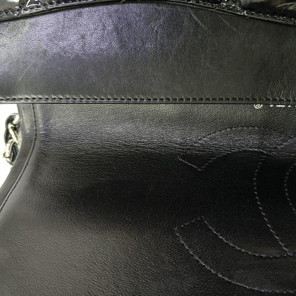 CLASSIC FLAP Jumbo Quilted Patent Leather Black