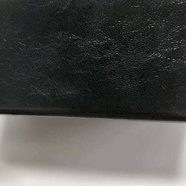 Authenticated pre-owned 30 Montaigne Calfskin Black - Shoulder Bag at Looply