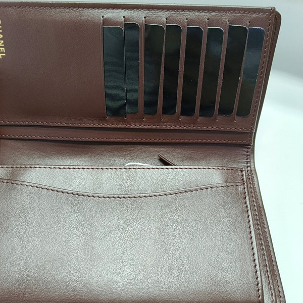 Authenticated pre-owned Classic Flap Quilted Grained Calfskin Black Wallet - Wallet at Looply