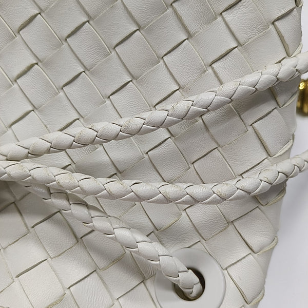 Authenticated pre-owned Andiamo Lambskin White - Shoulder Bag at Looply