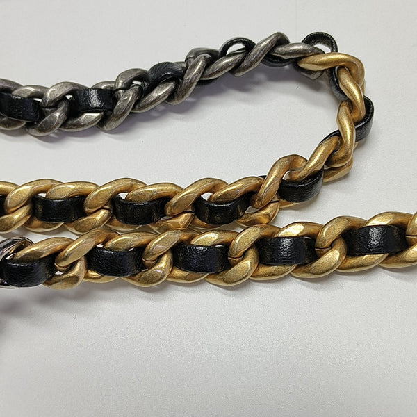 Chanel 19 WOC Piel de Cordero Acolchada Negra
