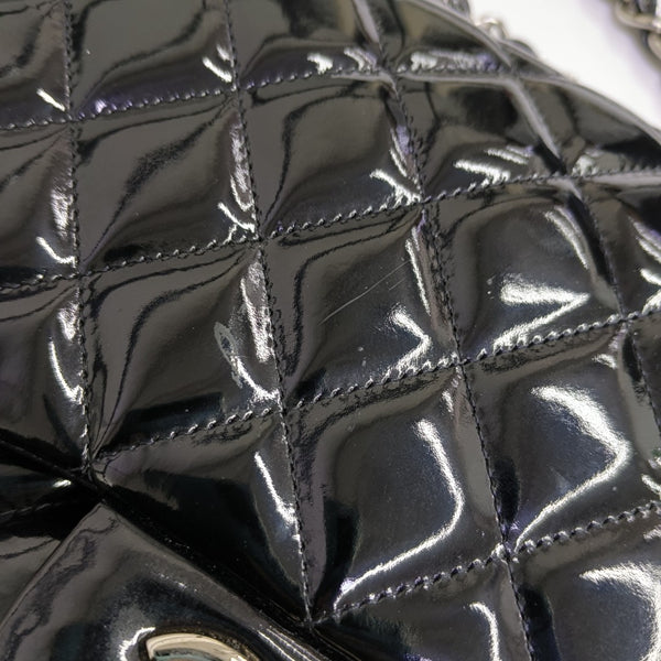 CLASSIC FLAP Jumbo Quilted Patent Leather Black