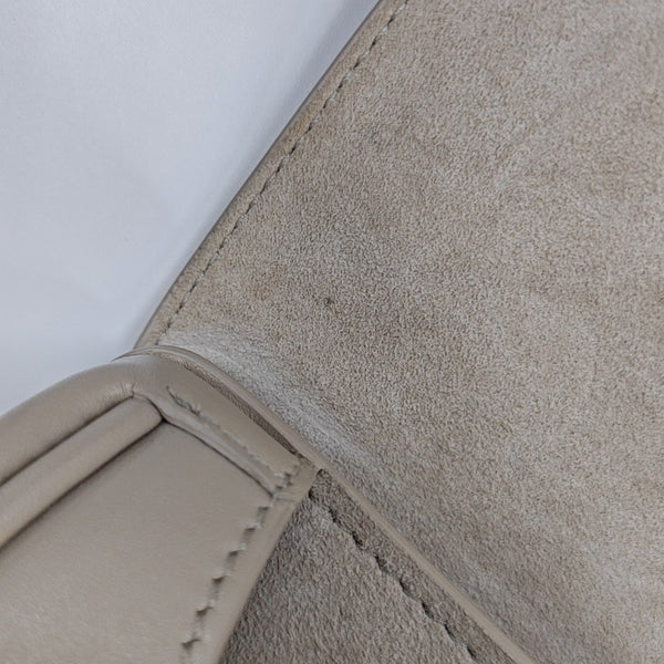 Bobby Medium Calfskin Beige