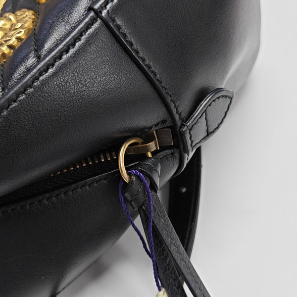 Mochila de piel de ternera acolchada negra