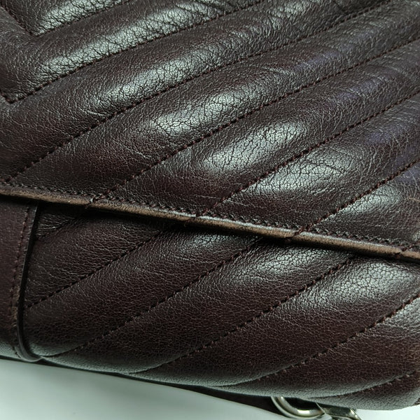 COLLEGE Medium Chevron Lambskin Red