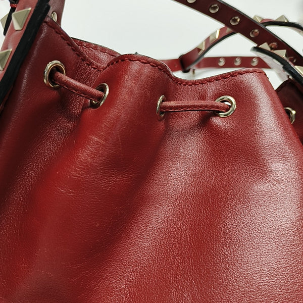 Rockstud Small Calfskin Red