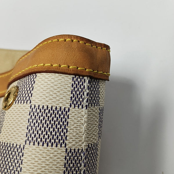 HAMPSTEAD MM Damier Azur Coated Canvas White