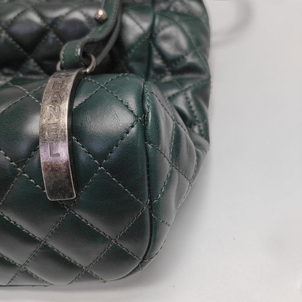 URBAN SPIRIT Quilted Calfskin Green
