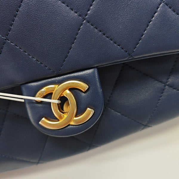 IN THE LOOP Quilted Lambskin Blue