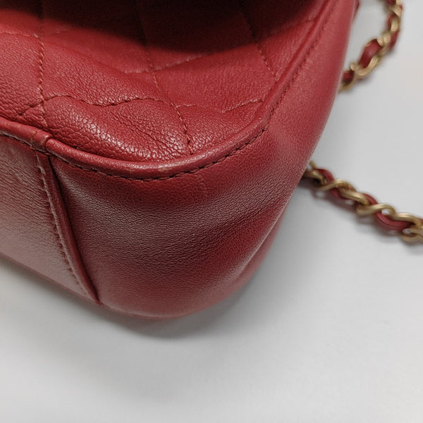 CHAIN INFINITY TOP HANDLE Medium Quilted Lambskin Red