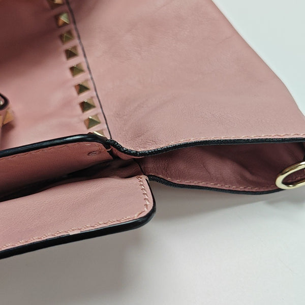Rockstud Medium Leather Pink