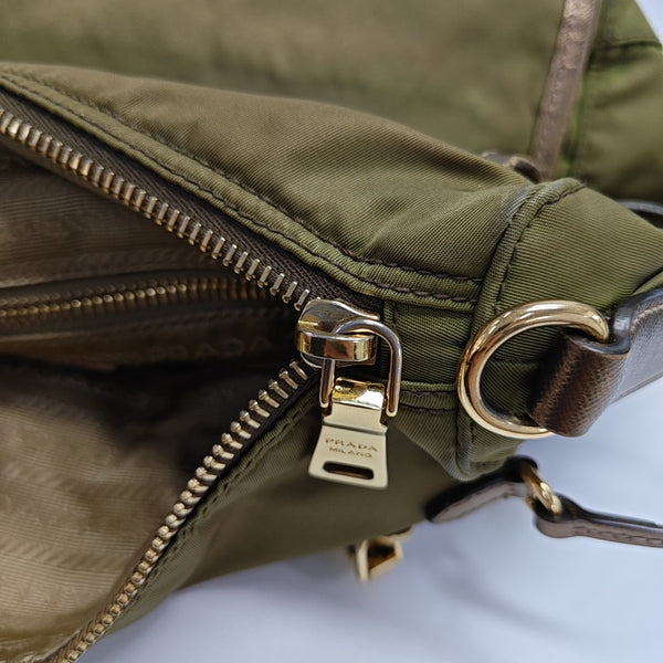 Vela Messenger Bag Nylon Green