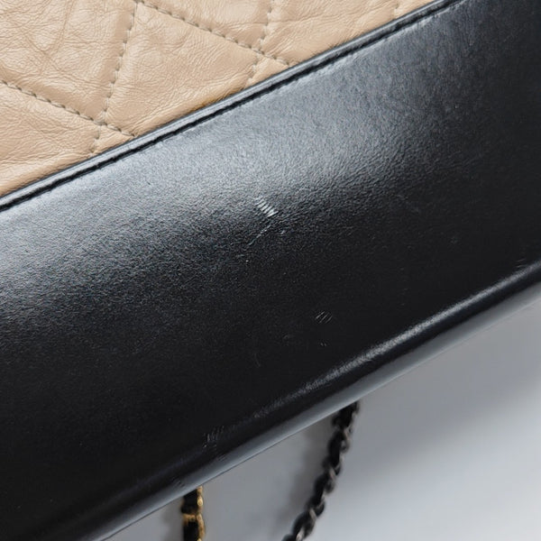 GABRIELLE Medium Quilted Calfskin Beige