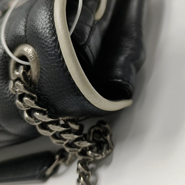 COLLEGE Large Chevron Calfskin Black