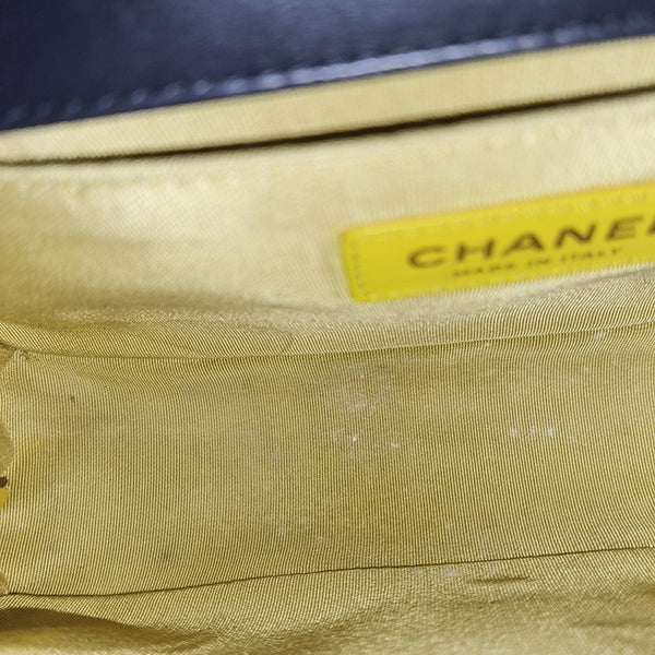 BOY CHANEL Medium Quilted Calfskin Black