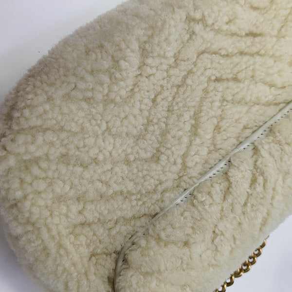 GG Marmont Medium Quilted Sheepskin Beige