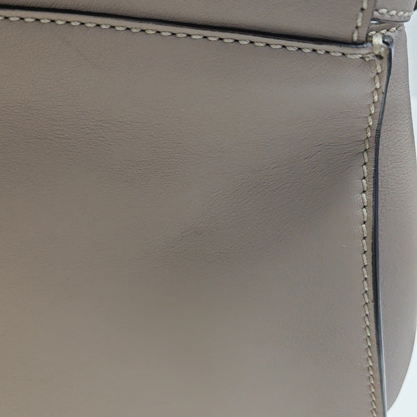Peekaboo Medium Calfskin Beige