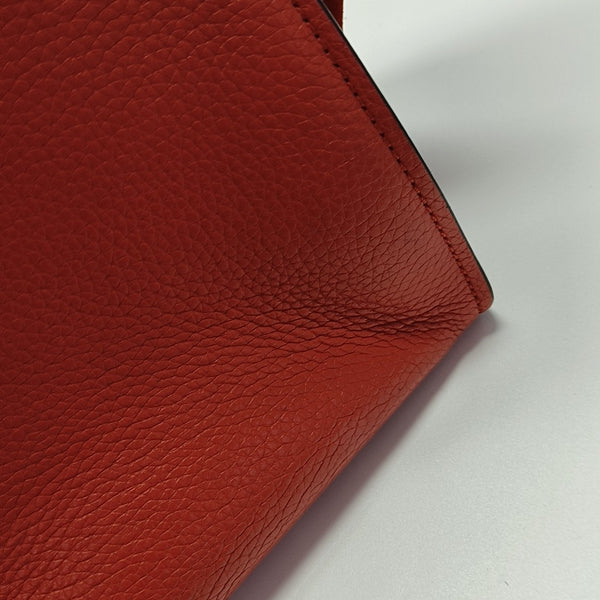 TRAPEZE Medium Calfskin Red