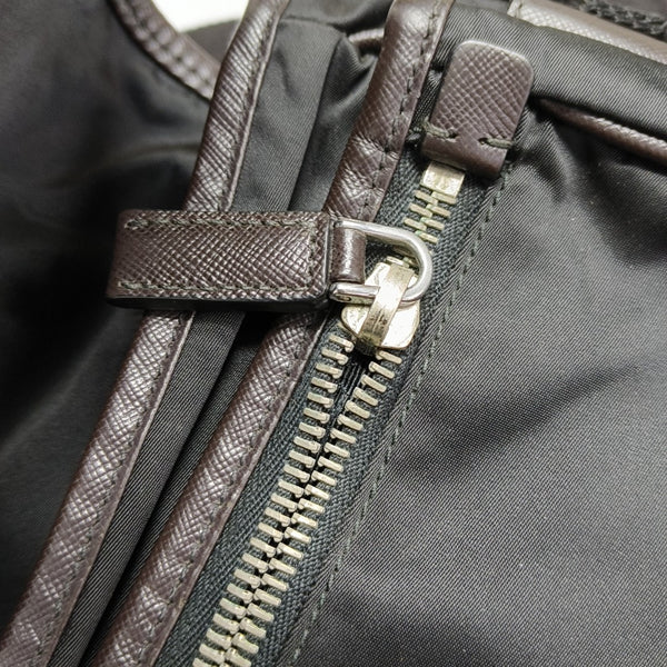Vela Messenger Bag Nylon Black