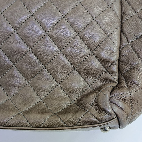 LUXURY LINE Quilted Calfskin Gray