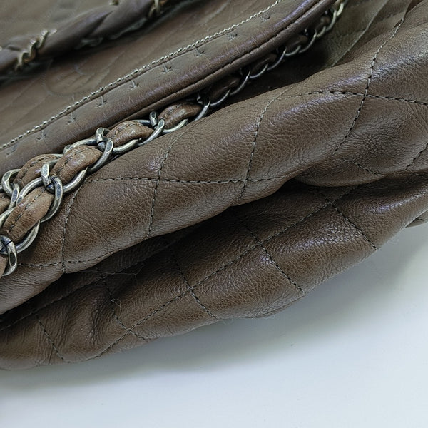 LUXURY LINE Quilted Calfskin Gray